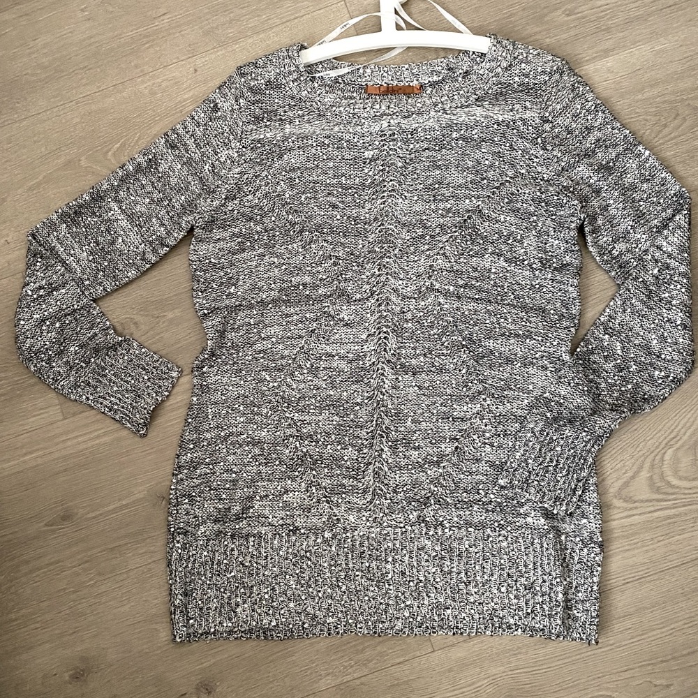 Sequinned sweater M